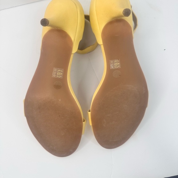 Chinese Laundry Yellow Chic Heels size 8.5 - Picture 9 of 10